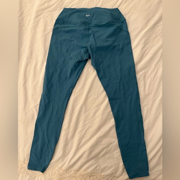 MyProtein workout outfit, leggings, sport bra, long sleeve, shorts. Blue, size M - Picture 2 of 9